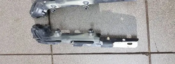 Dodge Nitro Engine bonnet/hood hinges