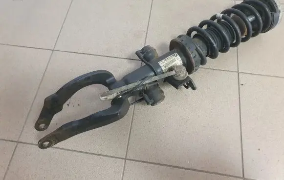 BMW 7 F01 F02 F03 F04 Front shock absorber with coil spring 6792695