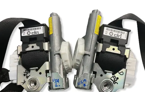BMW 4 F36 Gran coupe Front seatbelt 