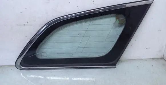 Toyota Avensis T270 Rear side window AS2