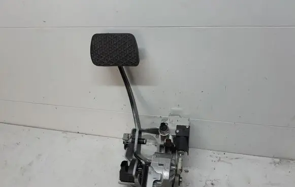 Mercedes-Benz S W221 Brake pedal A2212900901