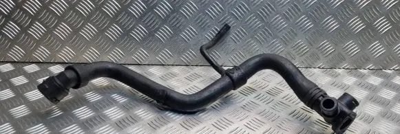 Volkswagen PASSAT B5 Engine coolant pipe/hose 028121132