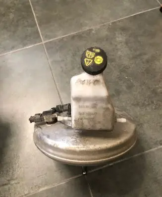 Opel Crossland X Brake booster 9807687080 0204821216