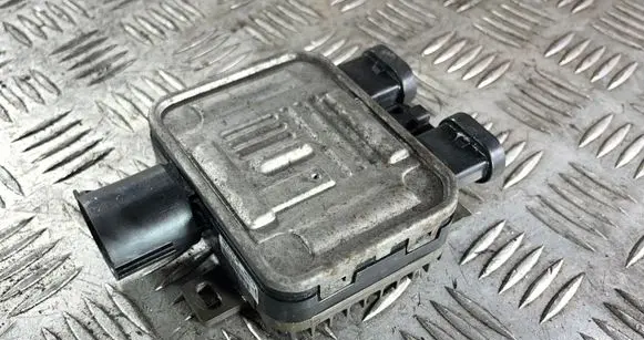 Volvo V60 Coolant fan relay 940011200 9400112