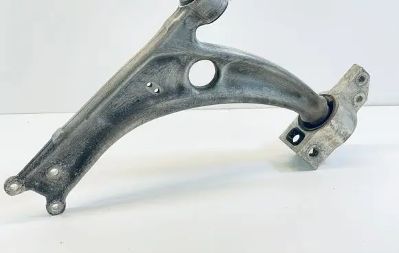 Volkswagen PASSAT B6 Front lower control arm/wishbone 3C0407153B 3C0199231D 1K0407182