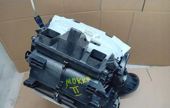 Opel Mokka B Interior heater climate box assembly 9829049180