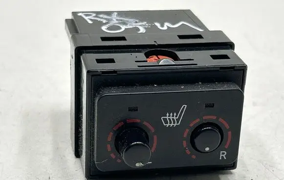 Lexus RX 300 Seat heating switch 453421