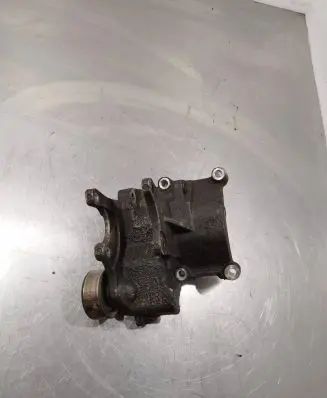 Hyundai Santa Fe Engine mounting bracket