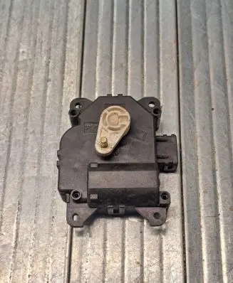 Suzuki Liana Air flap motor/actuator 1138002350