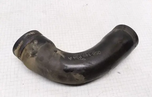Audi A4 S4 B5 8D Intercooler hose/pipe 058145834A