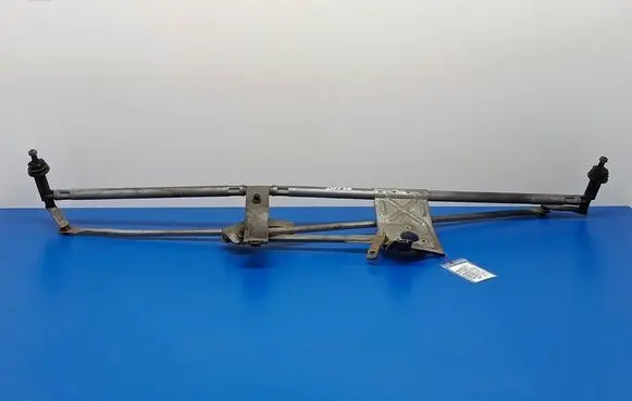 Front wiper linkage and motor