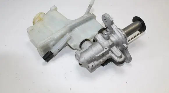 Volkswagen Golf VII Master brake cylinder 5Q2611301D