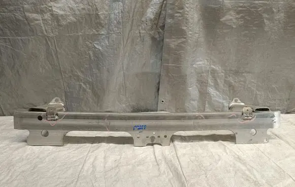 Opel Mokka B Front bumper support beam 983560748002