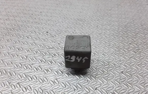Mercedes-Benz Sprinter W901 W902 W903 W904 Other relay 0332209152
