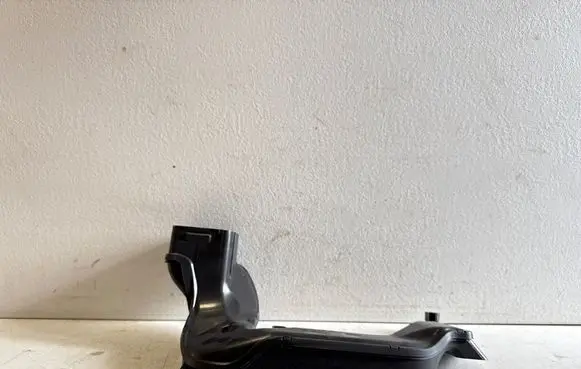 BMW X6 F16 Air intake duct part 9252348R