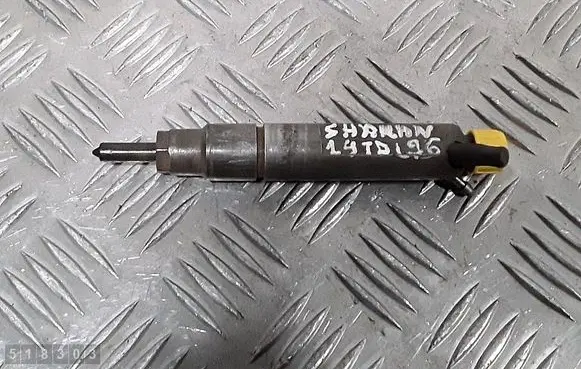 Volkswagen Sharan Fuel injector 028130201t