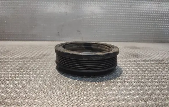 Volkswagen Caddy Crankshaft pulley 038105243M