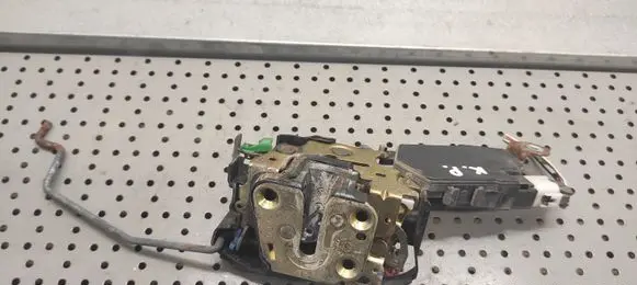 Subaru Legacy Front door lock