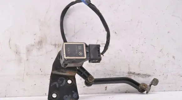 Mercedes-Benz GL X164 Air suspension front height level sensor A0105427717 A1643280140