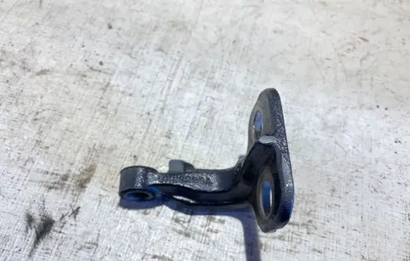 Jaguar XJ X351 Rear door lower hinge 8X23228A