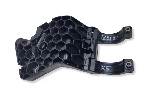 BMW X5 E70 Fuel filter bracket/mount holder 70314607