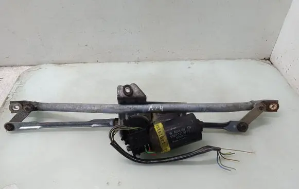 Audi A4 S4 B5 8D Front wiper linkage and motor 3397020390 0390241117