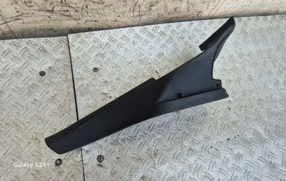 BMW 4 F32 F33 (D)pillar trim (top) 7309527 51477309527 7337195