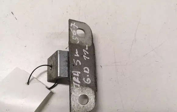 Opel Astra J Tailgate/trunk/boot hinge 461184068