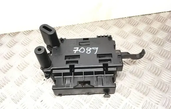 Peugeot 407 Fuse module 9644947480 S120017003I 2001730951210524