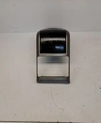 Cup holder front