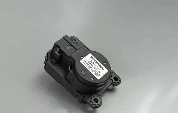 Mitsubishi Eclipse Cross Air flap motor/actuator CSA512T014