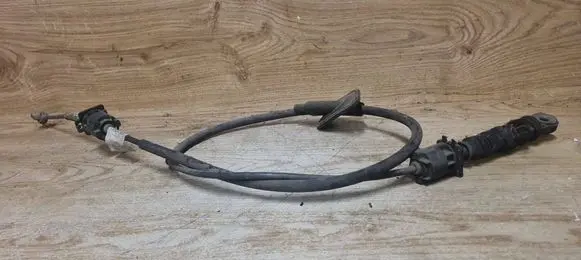 Volvo V70 Gear shift cable linkage 8675068