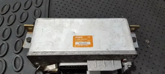 Audi 100 S4 C4 ABS control unit/module 0265100037 443907379c