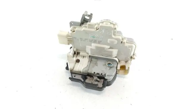 Audi A4 S4 B7 8E 8H Front door lock 8E1837015AA