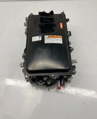 Toyota Prius (XW50) Voltage converter inverter G920047240 724016C150019