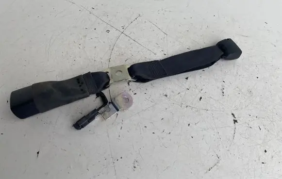 Toyota Yaris Rear seatbelt buckle G068302