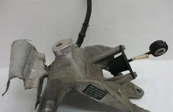 Audi A8 S8 D4 4H Engine mounting bracket