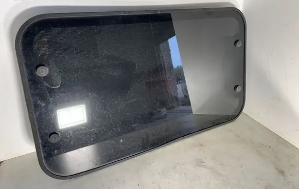 Iveco Daily 6th gen Sunroof glass 