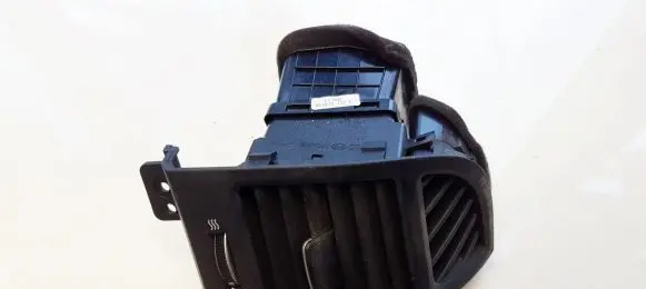 Hyundai Santa Fe Dash center air vent grill 974802B900 97480-2B900