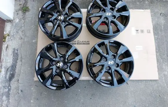 Hyundai i10 R15 alloy rim