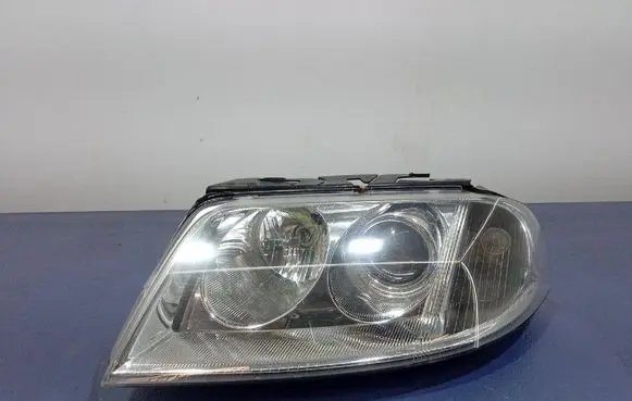 Volkswagen PASSAT B5.5 Headlight/headlamp 