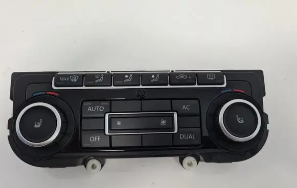 Volkswagen Golf VI Climate control unit 5K0907044BT