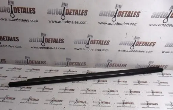 Mercedes-Benz E W211 Rubber seal front door window/glass 