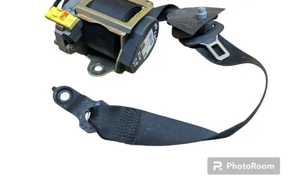 Mercedes-Benz E W211 Front seatbelt 561014601