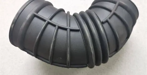BMW 5 E39 Air intake hose/pipe 13541703726