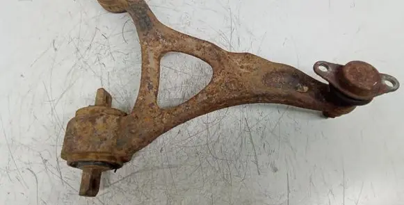 Volvo XC90 Front lower control arm/wishbone 8646613 36050809