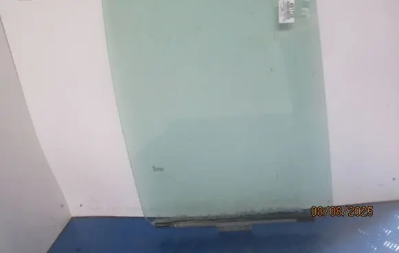 Renault Master II Front door window glass four-door