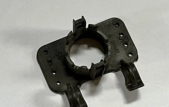 Mercedes-Benz C W204 Front parking sensor holder (PDC) 3H461