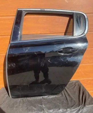 Peugeot 308 Rear door