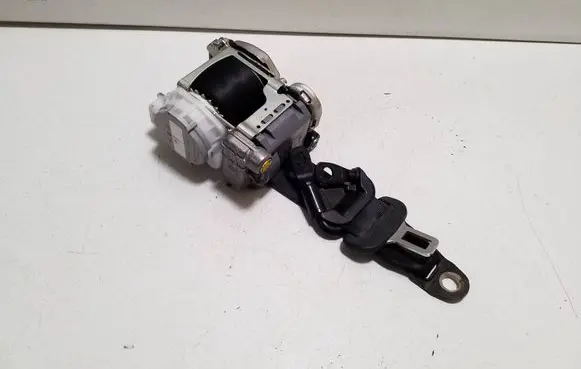 Audi TT TTS RS Mk3 8S Front seatbelt 8S8857705B